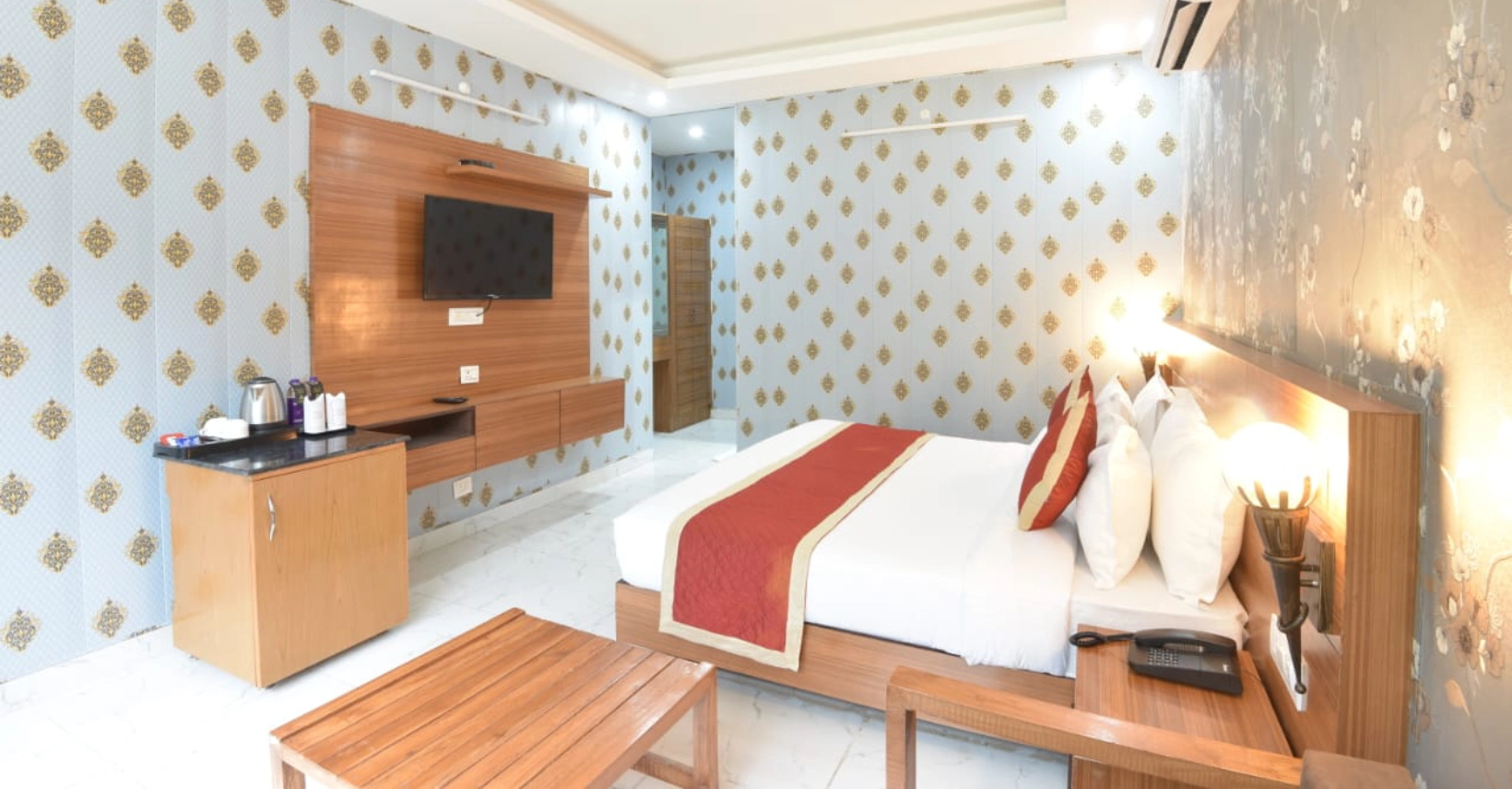 Luxury riverside cottages in Rishikesh